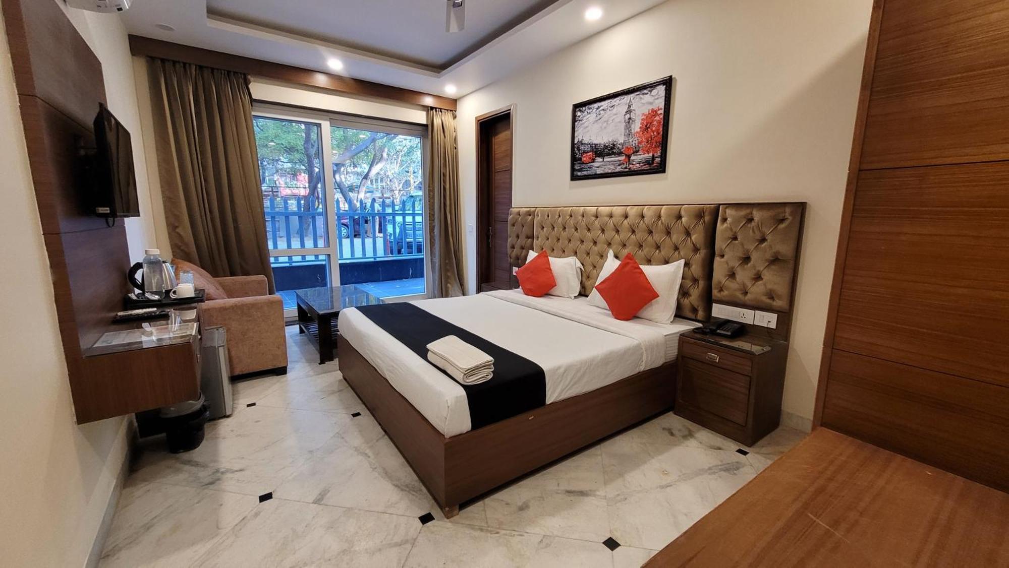 Jmd Residency Guest house 3*