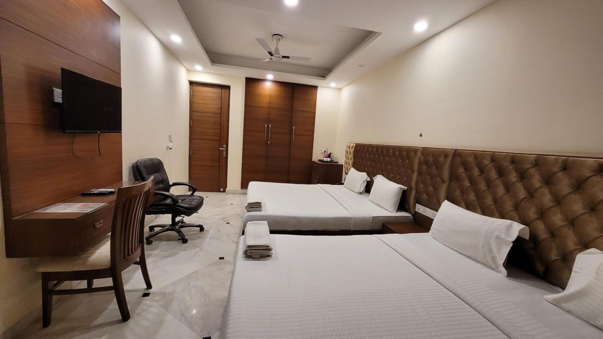 Jmd Residency Guest house