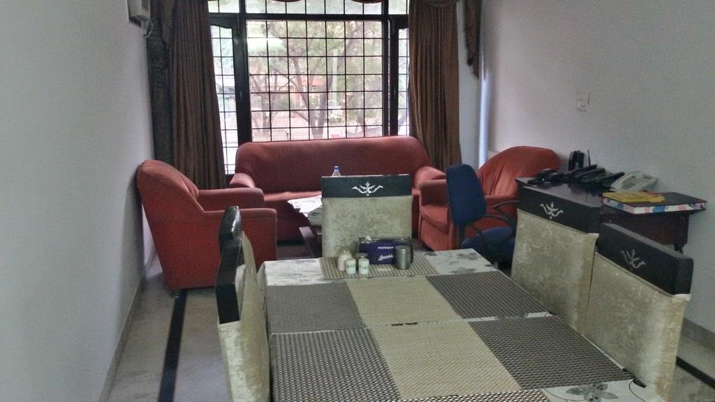 Guest house Jmd Residency 3*