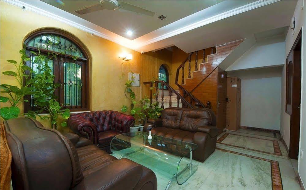 Jmd Residency Guest house